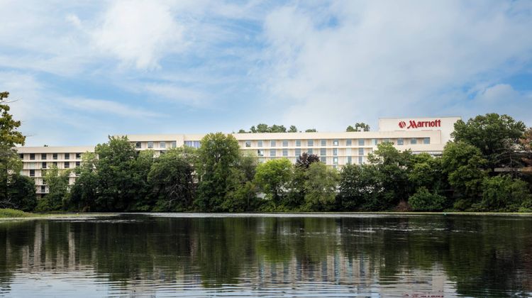Boston Marriott Newton Exterior
