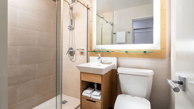 Moana Surfrider, a Westin Resort & Spa Room