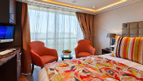 AmaSerena Inside