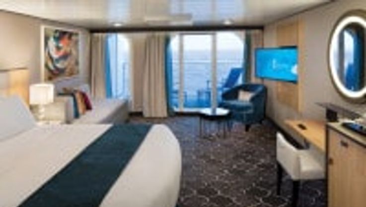 Symphony of the Seas Cabins Staterooms Suite Pictures Royal