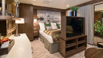 Richard With Suite
