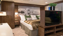 Richard With Suite