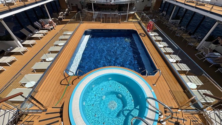 Star Seeker’s pool deck