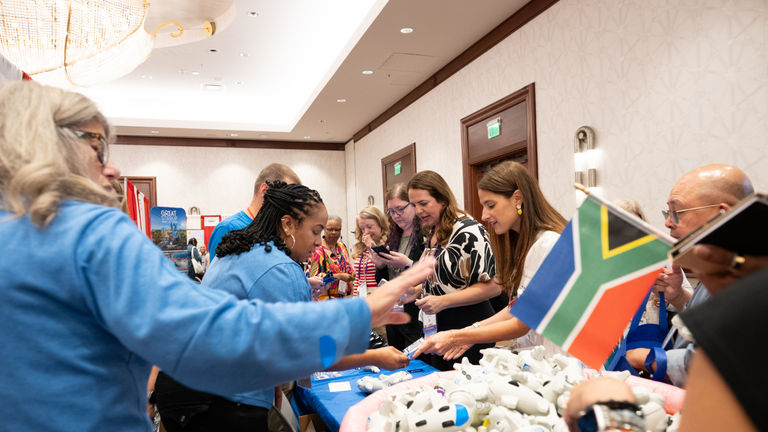 Advisors and suppliers were able to connect during the trade show.
