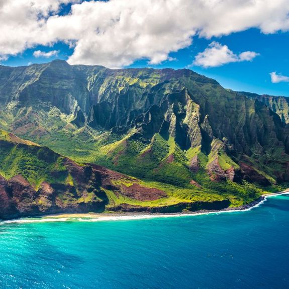The Napali Coast is just one of myriad recommendations advisors can find on Keys to Hawaii.