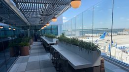 United Opens New Concourse, Largest Lounge in Houston's Bush Airport