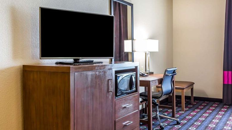 <b>Comfort Inn & Suites, Newcastle Room</b>. Images powered by <a href="https://iceportal.shijigroup.com/" title="IcePortal" target="_blank">IcePortal</a>.