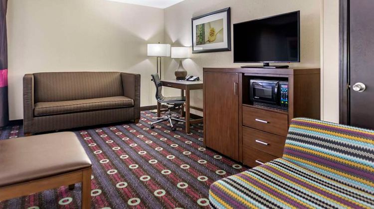 Comfort Inn Tulsa Suite