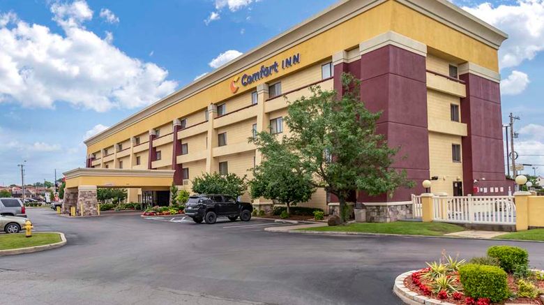 <b>Comfort Inn Tulsa Exterior</b>. Images powered by <a href="https://iceportal.shijigroup.com/" title="IcePortal" target="_blank">IcePortal</a>.
