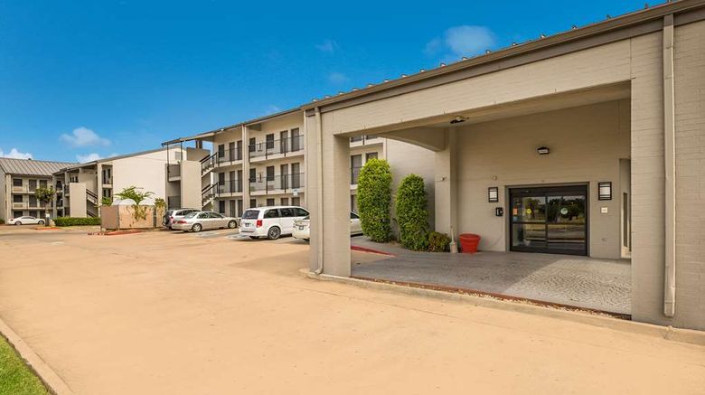 <b>Quality Inn Exterior</b>. Images powered by <a href="https://iceportal.shijigroup.com/" title="IcePortal" target="_blank">IcePortal</a>.