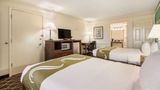 <b>Quality Inn Room</b>. Images powered by <a href="https://iceportal.shijigroup.com/" title="IcePortal" target="_blank">IcePortal</a>.