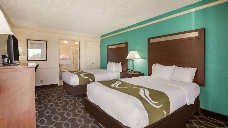<b>Quality Inn Room</b>. Images powered by <a href="https://iceportal.shijigroup.com/" title="IcePortal" target="_blank">IcePortal</a>.