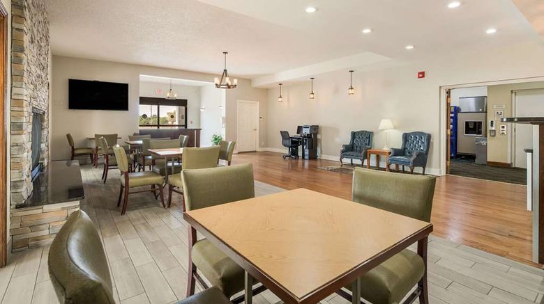 <b>Quality Inn Restaurant</b>. Images powered by <a href="https://iceportal.shijigroup.com/" title="IcePortal" target="_blank">IcePortal</a>.