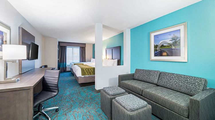 Comfort Inn & Suites Oklahoma City Suite