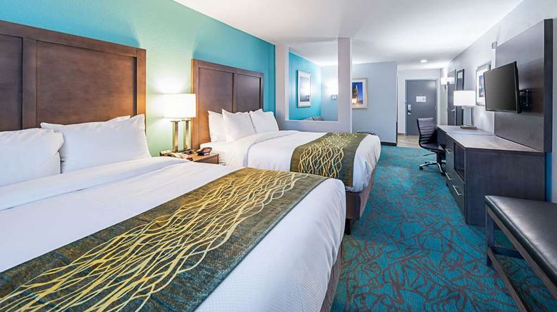 <b>Comfort Inn & Suites Oklahoma City Suite</b>. Images powered by <a href="https://iceportal.shijigroup.com/" title="IcePortal" target="_blank">IcePortal</a>.