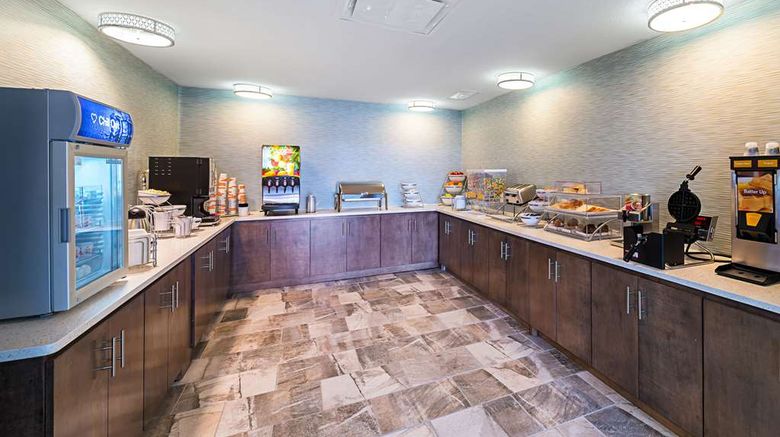 <b>Comfort Inn & Suites Oklahoma City Restaurant</b>. Images powered by <a href="https://iceportal.shijigroup.com/" title="IcePortal" target="_blank">IcePortal</a>.
