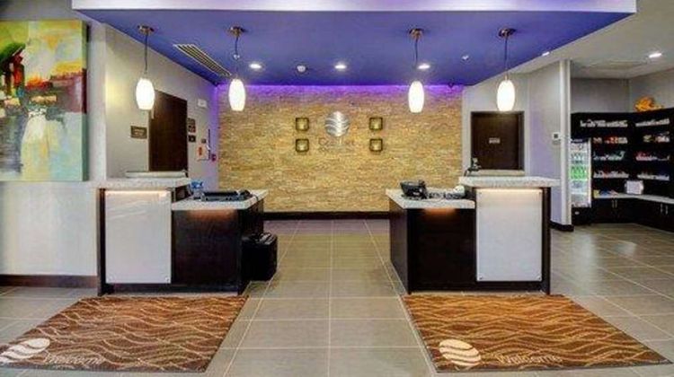 Comfort Inn & Suites Lobby