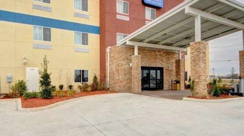 <b>Comfort Inn And Suites Tulsa Exterior</b>. Images powered by <a href="https://iceportal.shijigroup.com/" title="IcePortal" target="_blank">IcePortal</a>.