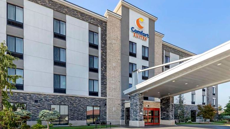 <b>Comfort Suites Oklahoma City Exterior</b>. Images powered by <a href="https://iceportal.shijigroup.com/" title="IcePortal" target="_blank">IcePortal</a>.