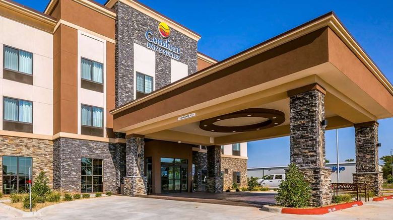 <b>Comfort Inn & Suites Moore Exterior</b>. Images powered by <a href="https://iceportal.shijigroup.com/" title="IcePortal" target="_blank">IcePortal</a>.