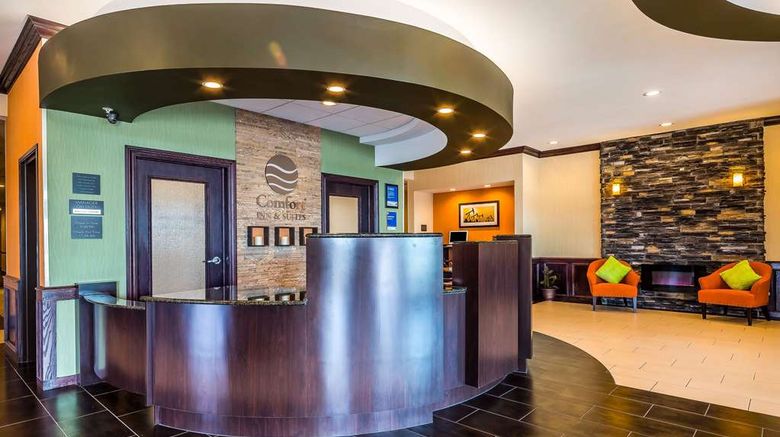 <b>Comfort Inn & Suites Moore Lobby</b>. Images powered by <a href="https://iceportal.shijigroup.com/" title="IcePortal" target="_blank">IcePortal</a>.