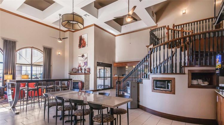 Quality Inn & Suites Hotel Owasso Restaurant