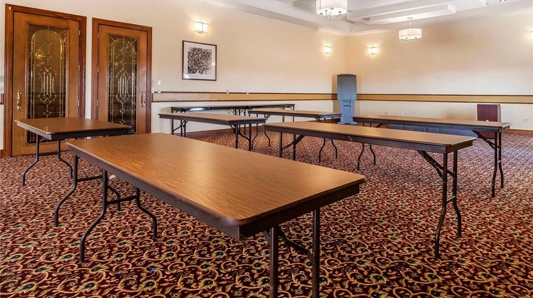 Quality Inn & Suites Hotel Owasso Meeting