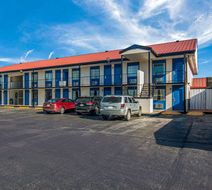 Rodeway Broken Bow Inn & RV Park Exterior
