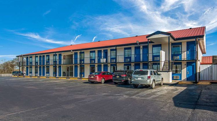 Rodeway Broken Bow Inn & RV Park Exterior