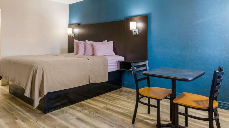 <b>Rodeway Broken Bow Inn & RV Park Room</b>. Images powered by <a href="https://iceportal.shijigroup.com/" title="IcePortal" target="_blank">IcePortal</a>.