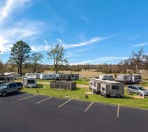 Rodeway Broken Bow Inn & RV Park Exterior