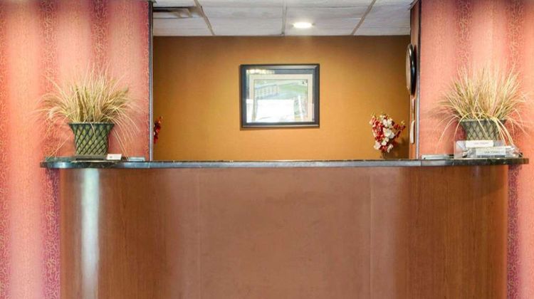 Quality Inn Broken Arrow Lobby