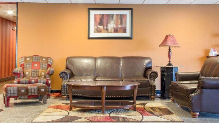 Quality Inn Broken Arrow Lobby