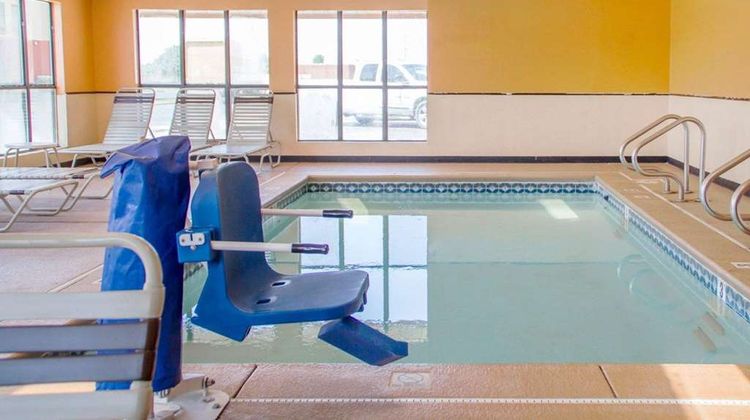 Quality Inn Broken Arrow Pool