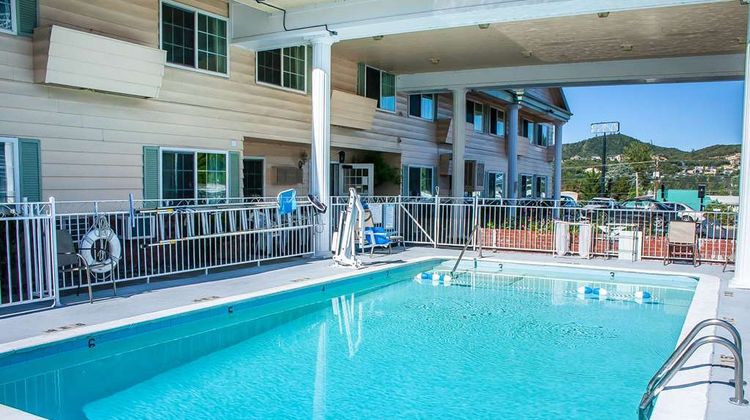 Quality Inn Grants Pass Pool