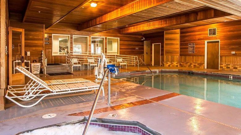 <b>Comfort Suites Clackamas Pool</b>. Images powered by <a href="https://iceportal.shijigroup.com/" title="IcePortal" target="_blank">IcePortal</a>.
