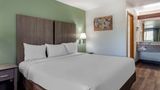 Econo Lodge Inn & Suites Portland Int'l Suite