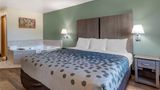 Econo Lodge Inn & Suites Portland Int'l Suite