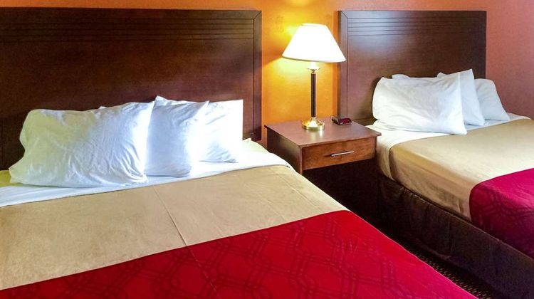 Rodeway Inn Room