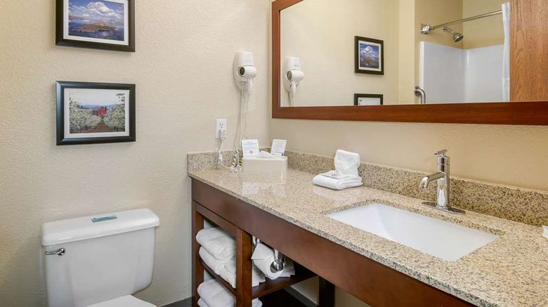<b>Comfort Inn Medford Suite</b>. Images powered by <a href="https://iceportal.shijigroup.com/" title="IcePortal" target="_blank">IcePortal</a>.