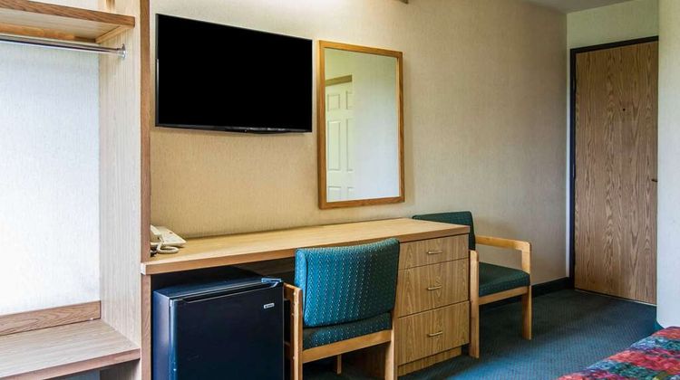 Rodeway Inn Salem Room