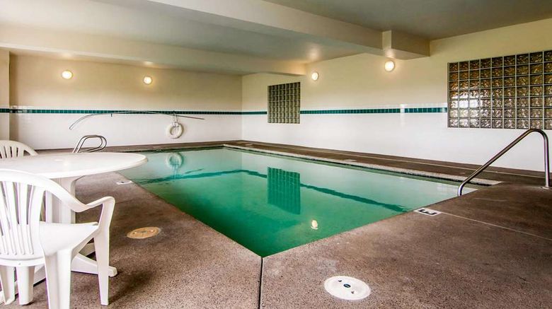 <b>Rodeway Inn Salem Pool</b>. Images powered by <a href="https://iceportal.shijigroup.com/" title="IcePortal" target="_blank">IcePortal</a>.
