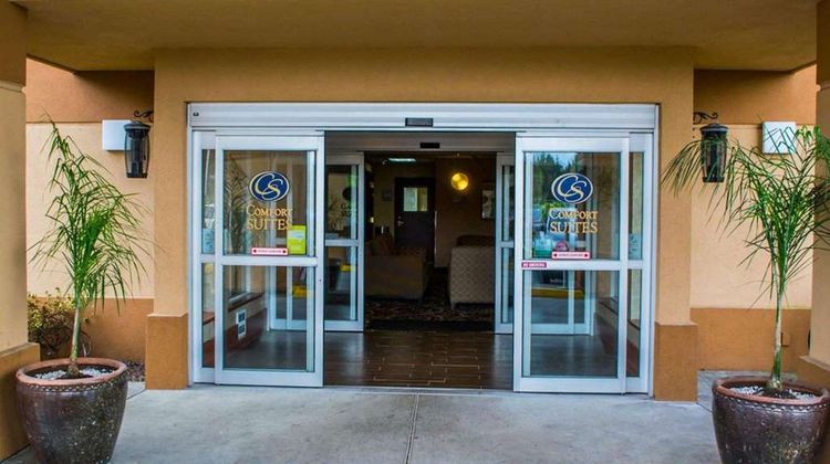 Comfort Suites Exterior