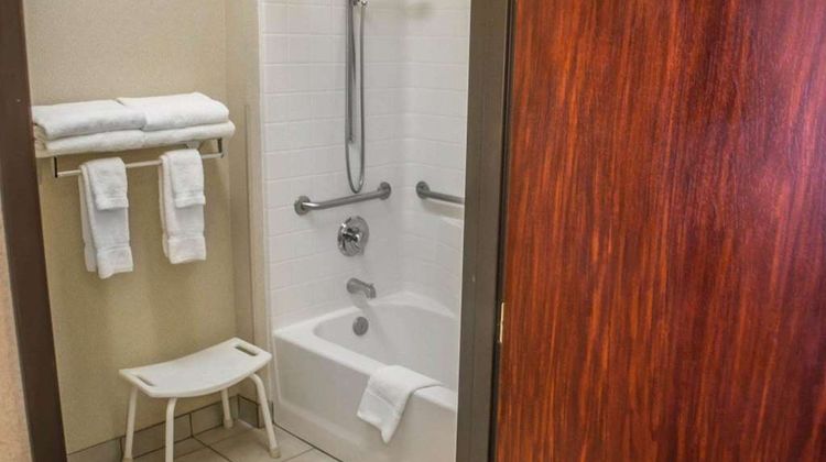 Comfort Suites Room