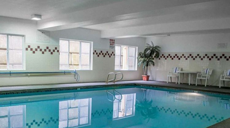 Comfort Suites Pool