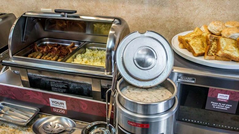 <b>Comfort Suites Restaurant</b>. Images powered by <a href="https://iceportal.shijigroup.com/" title="IcePortal" target="_blank">IcePortal</a>.