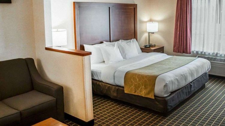 Comfort Suites Suite