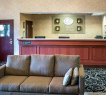 Comfort Suites Lobby