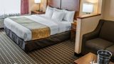 <b>Comfort Suites Suite</b>. Images powered by <a href="https://iceportal.shijigroup.com/" title="IcePortal" target="_blank">IcePortal</a>.