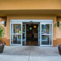 Comfort Suites